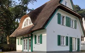 Traditionelles Reethaus direkt an der Ostsee